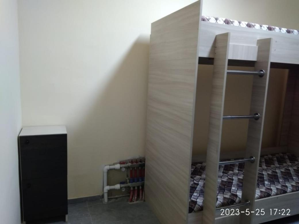 Tastaq Hostel อัลมาตี ภายนอก รูปภาพ